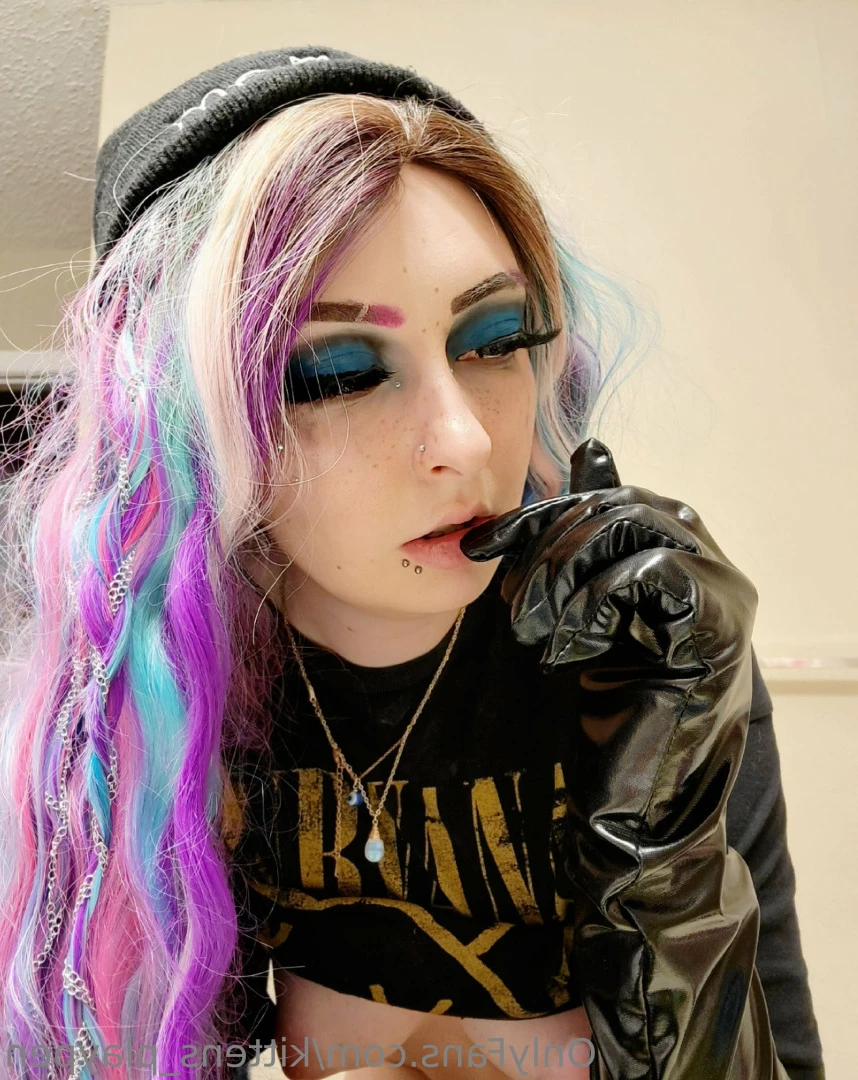 Kitten/Kat🐈🌸 [ kittens_playpen ] Onlyfans leaked photo 10492934 on Hotleaks.tv