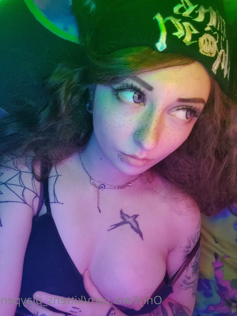 Kitten/Kat🐈🌸 [ kittens_playpen ] Onlyfans leaked photo 10495987 on Hotleaks.tv