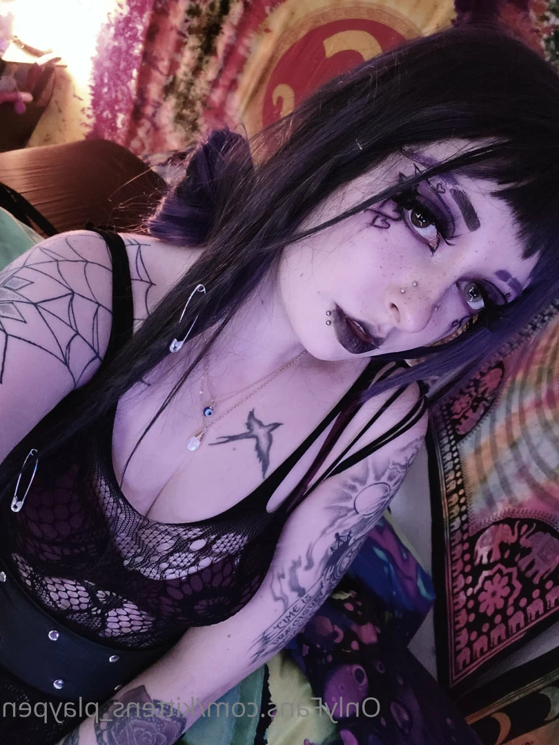 Kitten/Kat🐈🌸 [ kittens_playpen ] Onlyfans leaked photo 10496406 on Hotleaks.tv