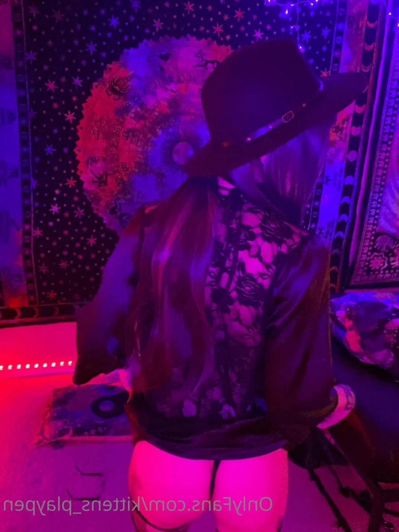 Kitten/Kat🐈🌸 [ kittens_playpen ] Onlyfans leaked photo 10510441 on Hotleaks.tv