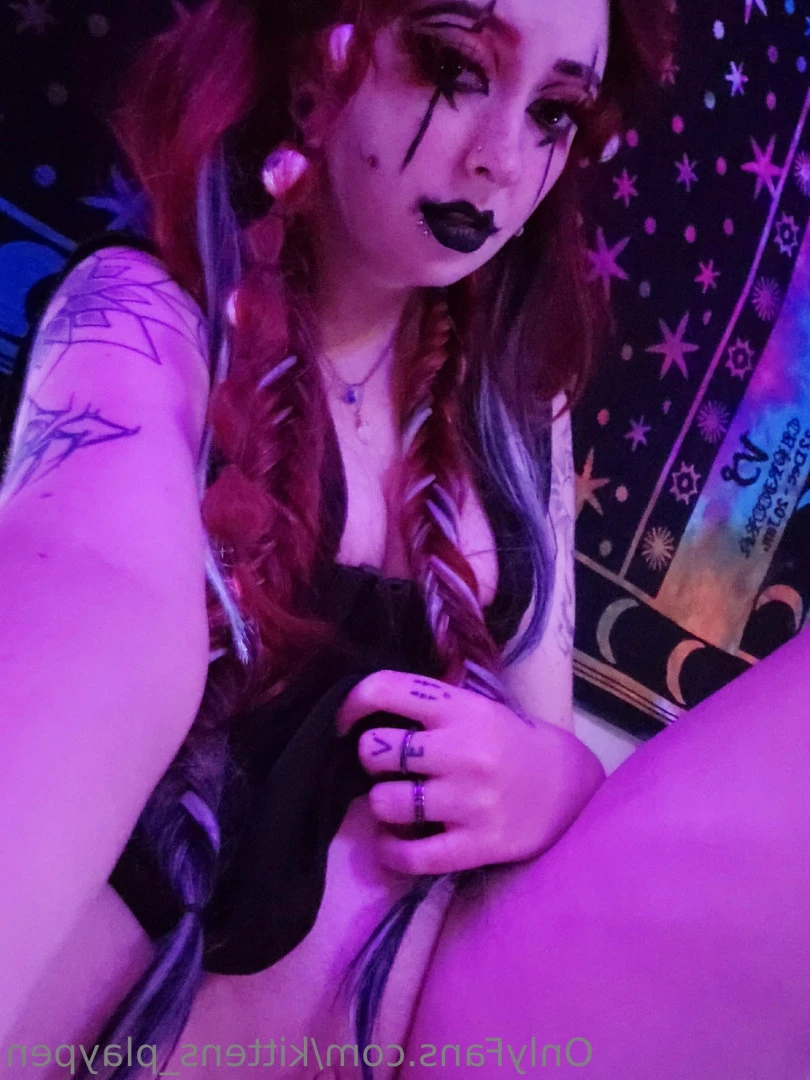 Kitten/Kat🐈🌸 [ kittens_playpen ] Onlyfans leaked photo 10525060 on Hotleaks.tv