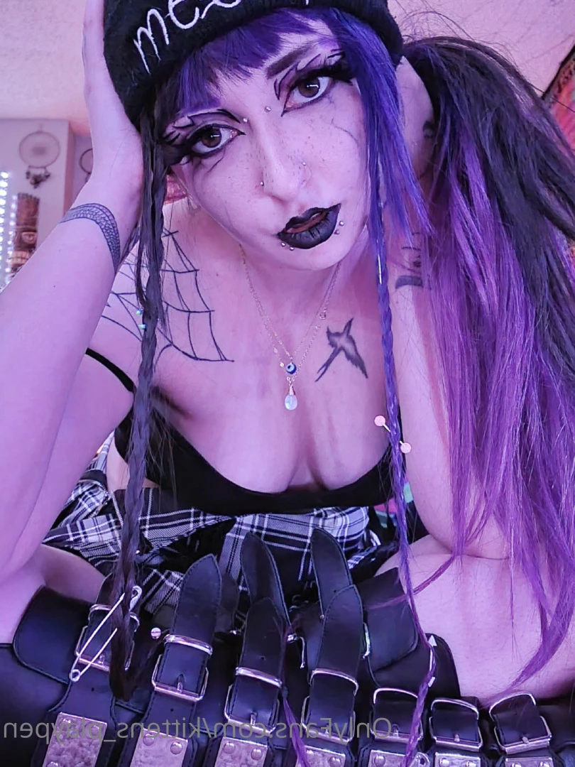 Kitten/Kat🐈🌸 [ kittens_playpen ] Onlyfans leaked photo 10526062 on Hotleaks.tv
