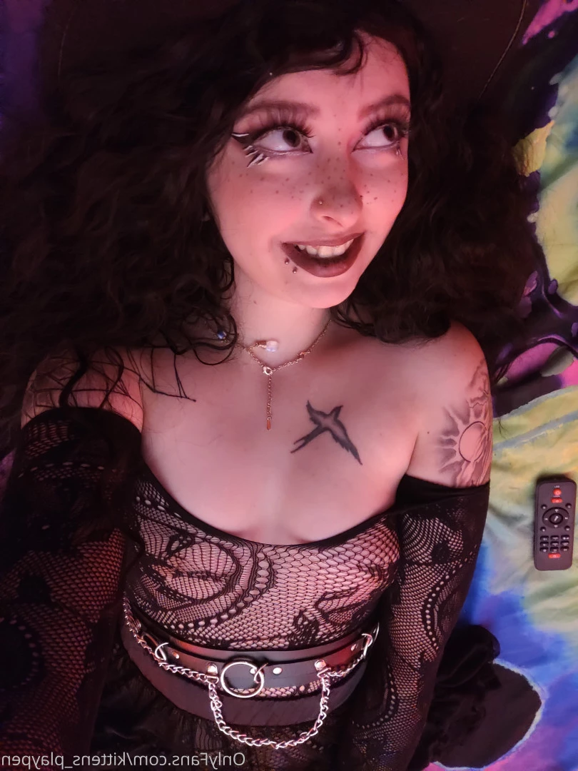 Kitten/Kat🐈🌸 [ kittens_playpen ] Onlyfans leaked photo 10528677 on Hotleaks.tv