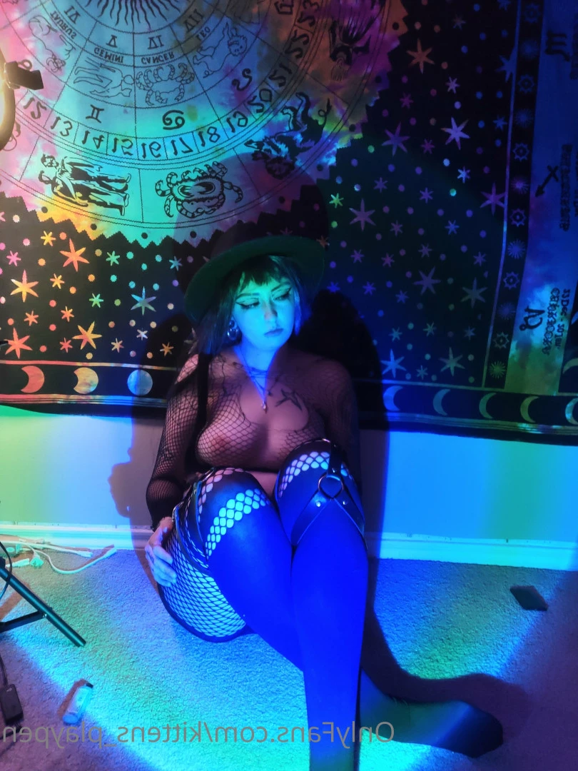 Kitten/Kat🐈🌸 [ kittens_playpen ] Onlyfans leaked photo 10530071 on Hotleaks.tv