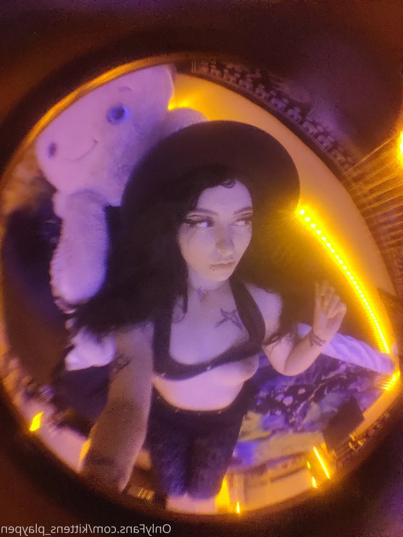 Kitten/Kat🐈🌸 [ kittens_playpen ] Onlyfans leaked photo 10531312 on Hotleaks.tv