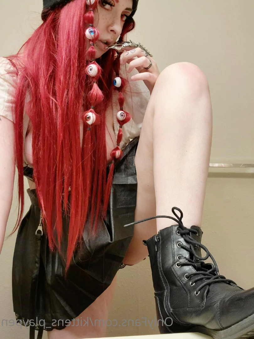 Kitten/Kat🐈🌸 [ kittens_playpen ] Onlyfans leaked photo 10533467 on Hotleaks.tv