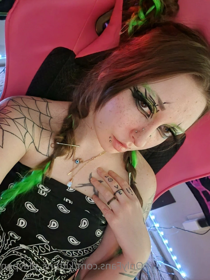 Kitten/Kat🐈🌸 [ kittens_playpen ] Onlyfans leaked photo 10536846 on Hotleaks.tv