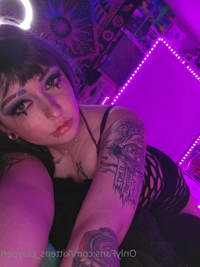 Kitten/Kat🐈🌸 [ kittens_playpen ] Onlyfans leaked photo 10537274 on Hotleaks.tv