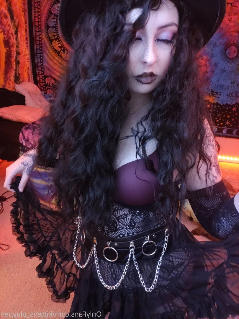 Kitten/Kat🐈🌸 [ kittens_playpen ] Onlyfans leaked photo 10537942 on Hotleaks.tv