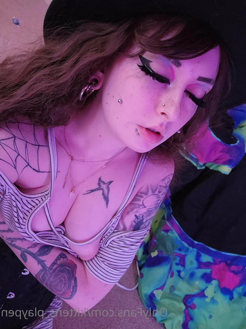 Kitten/Kat🐈🌸 [ kittens_playpen ] Onlyfans leaked photo 10550923 on Hotleaks.tv