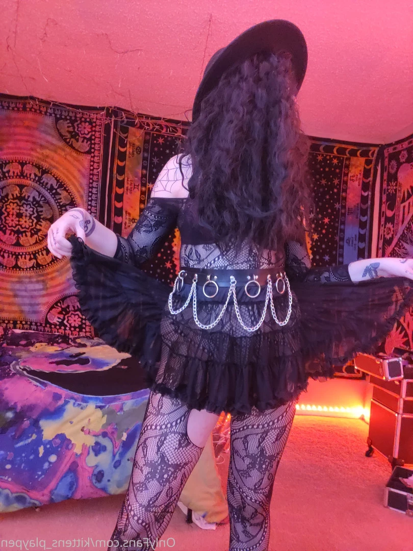 Kitten/Kat🐈🌸 [ kittens_playpen ] Onlyfans leaked photo 10552680 on Hotleaks.tv