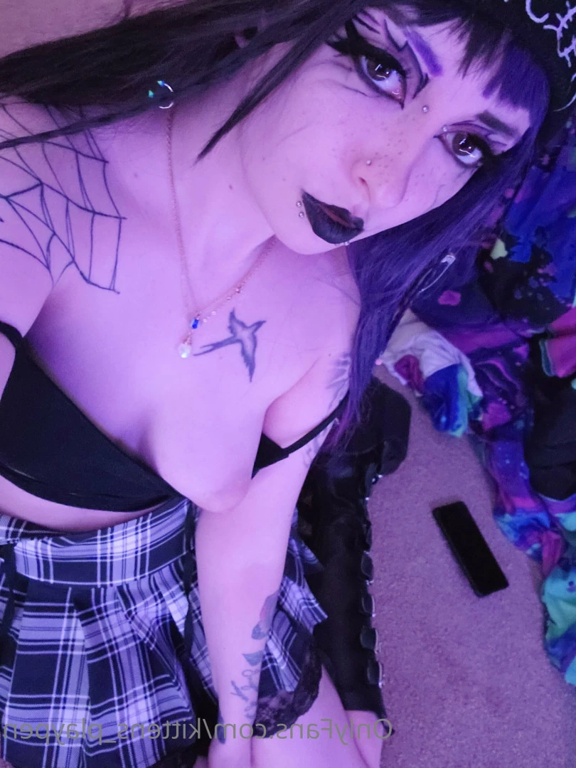 Kitten/Kat🐈🌸 [ kittens_playpen ] Onlyfans leaked photo 10557162 on Hotleaks.tv