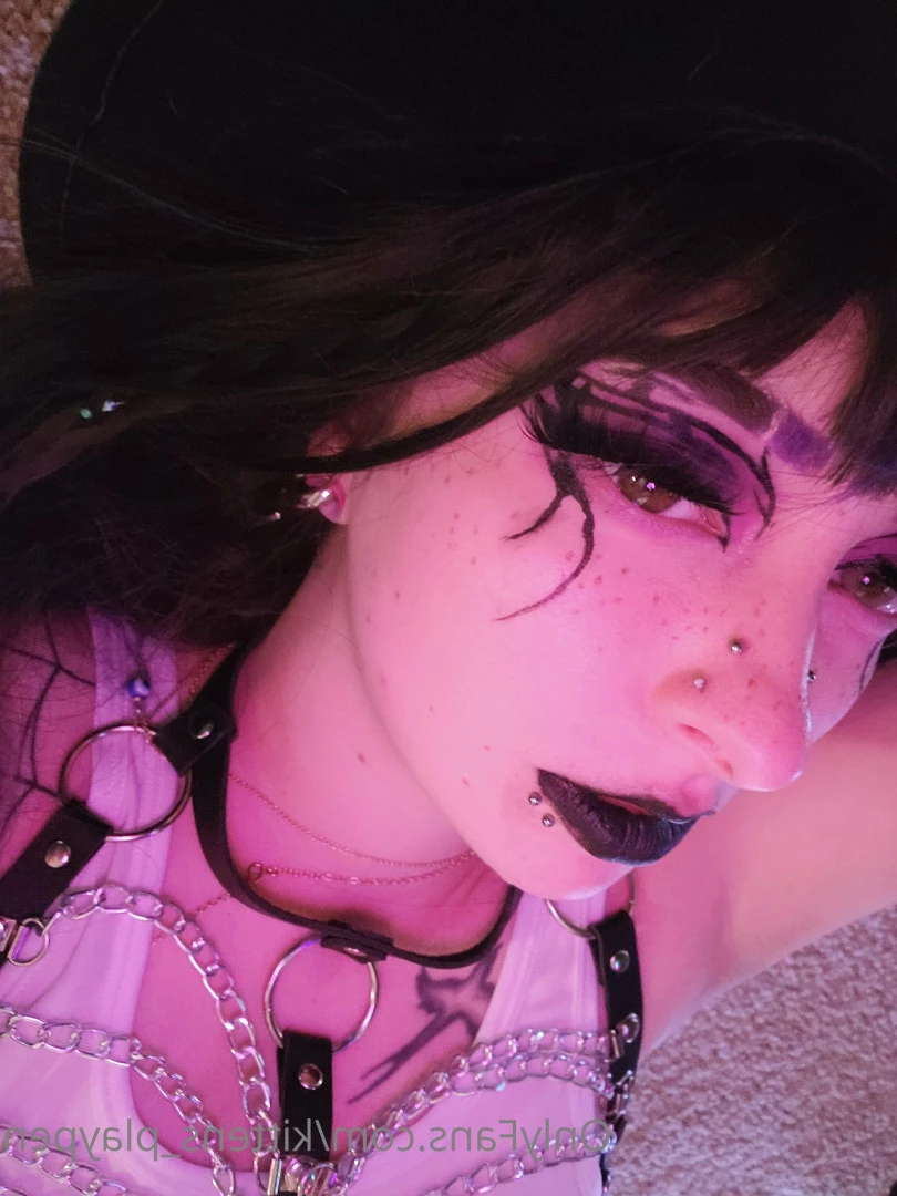 Kitten/Kat🐈🌸 [ kittens_playpen ] Onlyfans leaked photo 10558859 on Hotleaks.tv