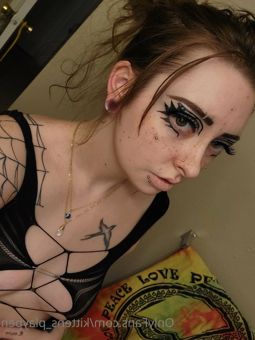 Kitten/Kat🐈🌸 [ kittens_playpen ] Onlyfans leaked photo 10565984 on Hotleaks.tv