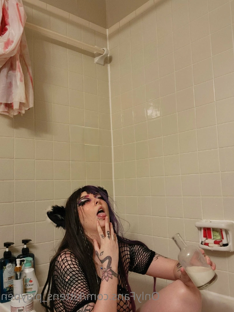 Kitten/Kat🐈🌸 [ kittens_playpen ] Onlyfans leaked photo 10584426 on Hotleaks.tv
