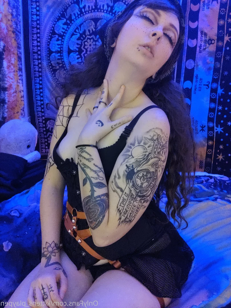Kitten/Kat🐈🌸 [ kittens_playpen ] Onlyfans leaked photo 10587039 on Hotleaks.tv
