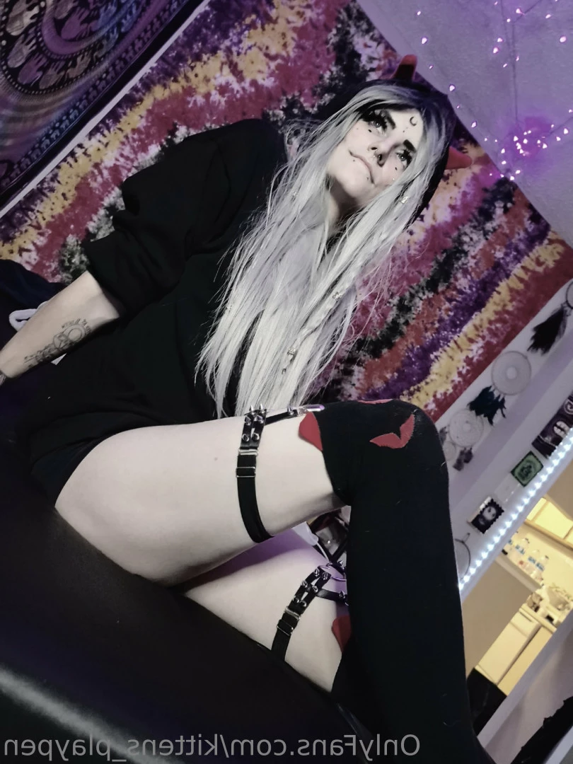 Kitten/Kat🐈🌸 [ kittens_playpen ] Onlyfans leaked photo 10588403 on Hotleaks.tv