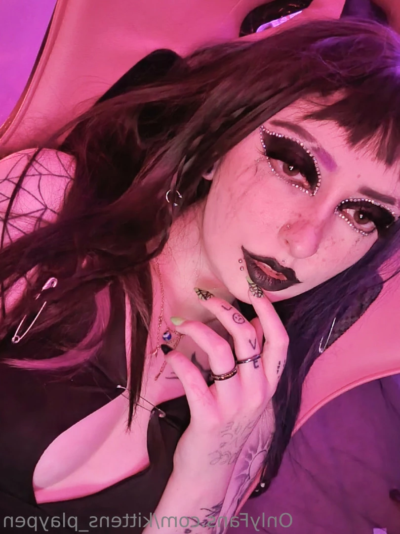 Kitten/Kat🐈🌸 [ kittens_playpen ] Onlyfans leaked photo 10612037 on Hotleaks.tv