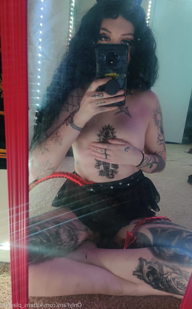 Kitten/Kat🐈🌸 [ kittens_playpen ] Onlyfans leaked photo 10614377 on Hotleaks.tv