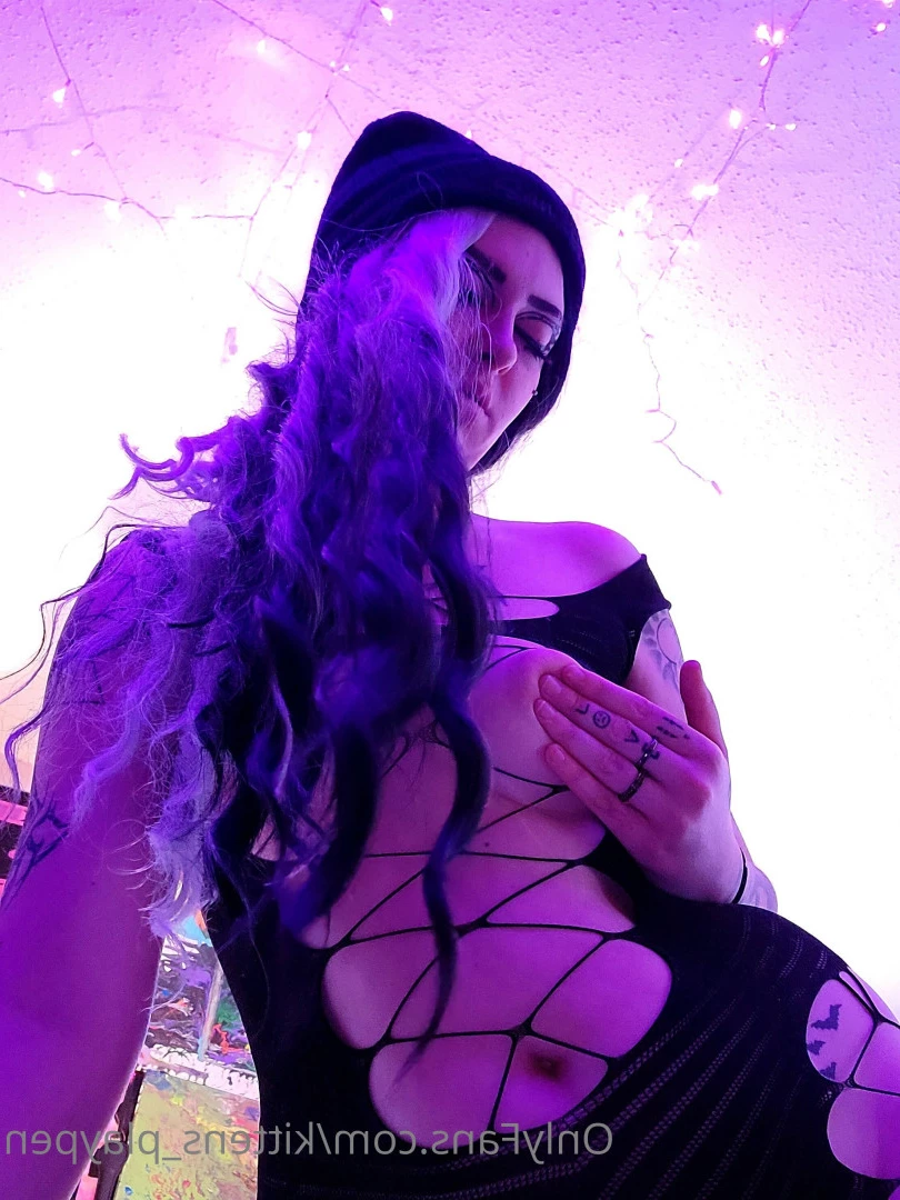 Kitten/Kat🐈🌸 [ kittens_playpen ] Onlyfans leaked photo 10619992 on Hotleaks.tv
