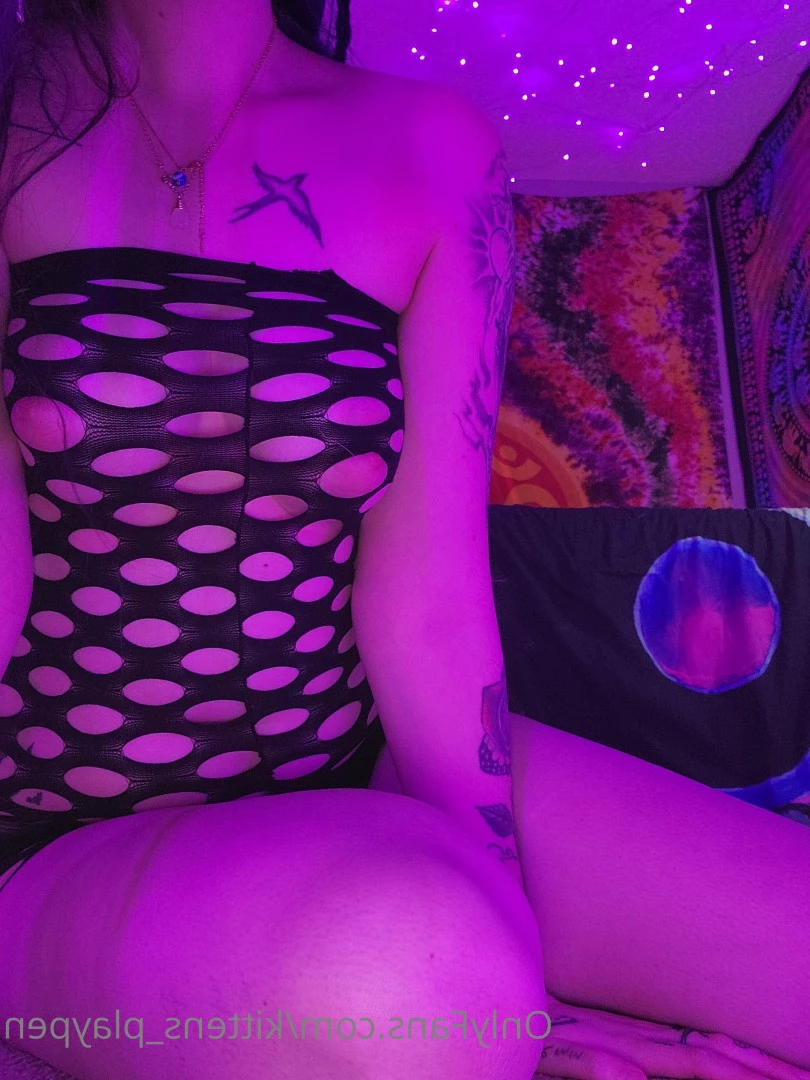 Kitten/Kat🐈🌸 [ kittens_playpen ] Onlyfans leaked photo 10629394 on Hotleaks.tv