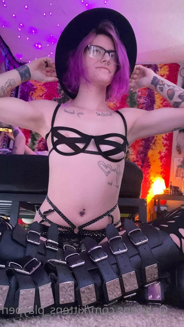 Kitten/Kat🐈🌸 [ kittens_playpen ] Onlyfans leaked photo 10633951 on Hotleaks.tv