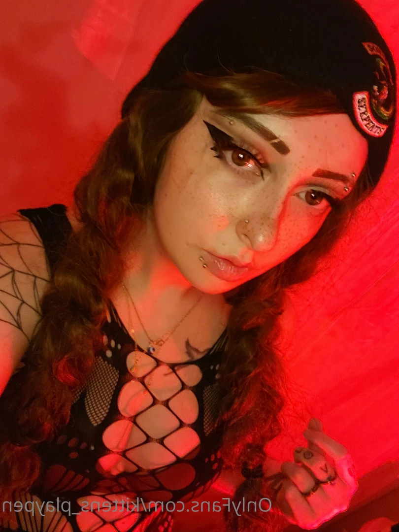 Kitten/Kat🐈🌸 [ kittens_playpen ] Onlyfans leaked photo 10634090 on Hotleaks.tv