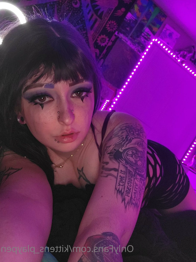 Kitten/Kat🐈🌸 [ kittens_playpen ] Onlyfans leaked photo 10639209 on Hotleaks.tv