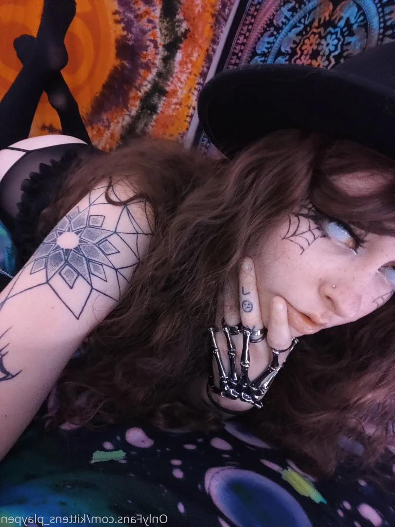 Kitten/Kat🐈🌸 [ kittens_playpen ] Onlyfans leaked photo 10642758 on Hotleaks.tv