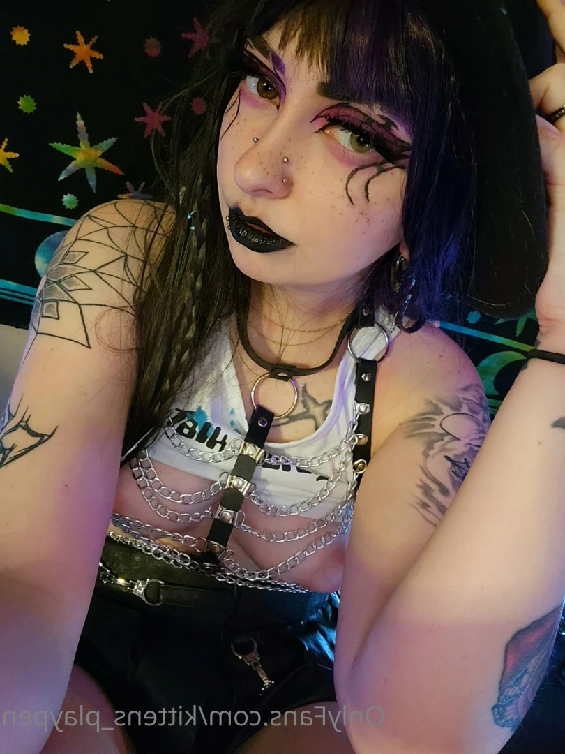 Kitten/Kat🐈🌸 [ kittens_playpen ] Onlyfans leaked photo 10644140 on Hotleaks.tv