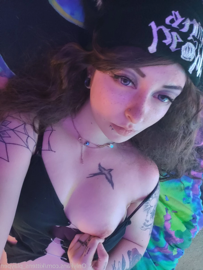 Kitten/Kat🐈🌸 [ kittens_playpen ] Onlyfans leaked photo 10644708 on Hotleaks.tv