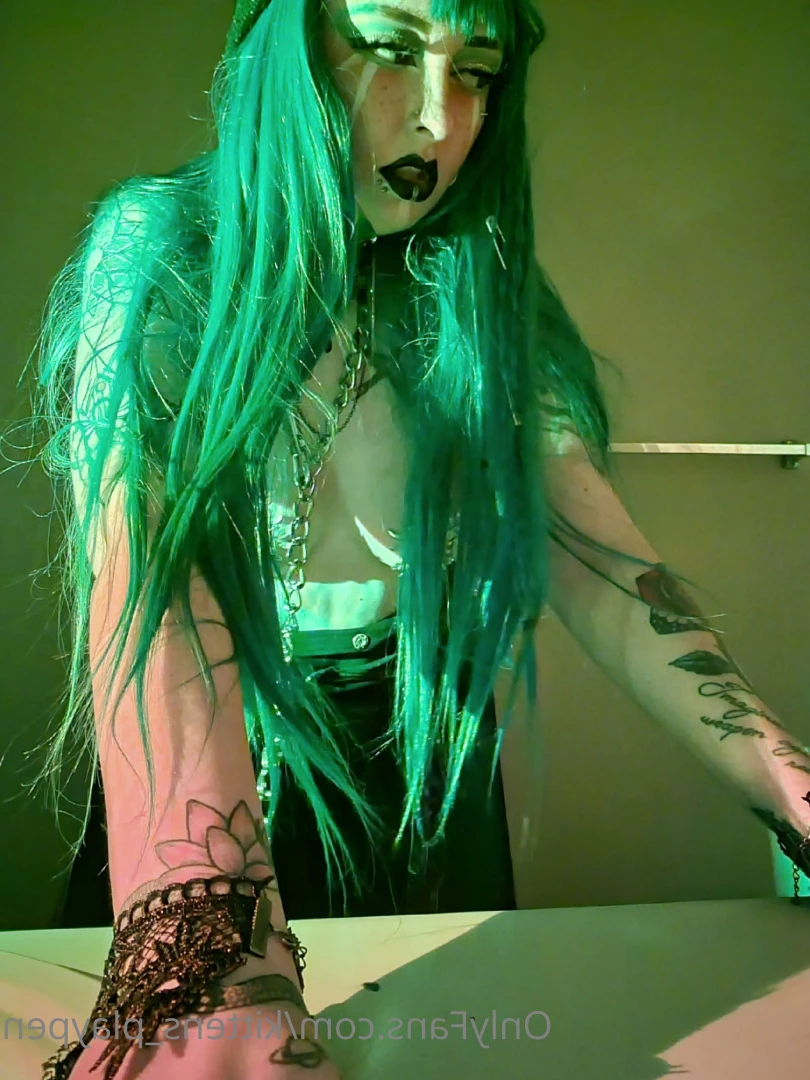 Kitten/Kat🐈🌸 [ kittens_playpen ] Onlyfans leaked photo 10649566 on Hotleaks.tv