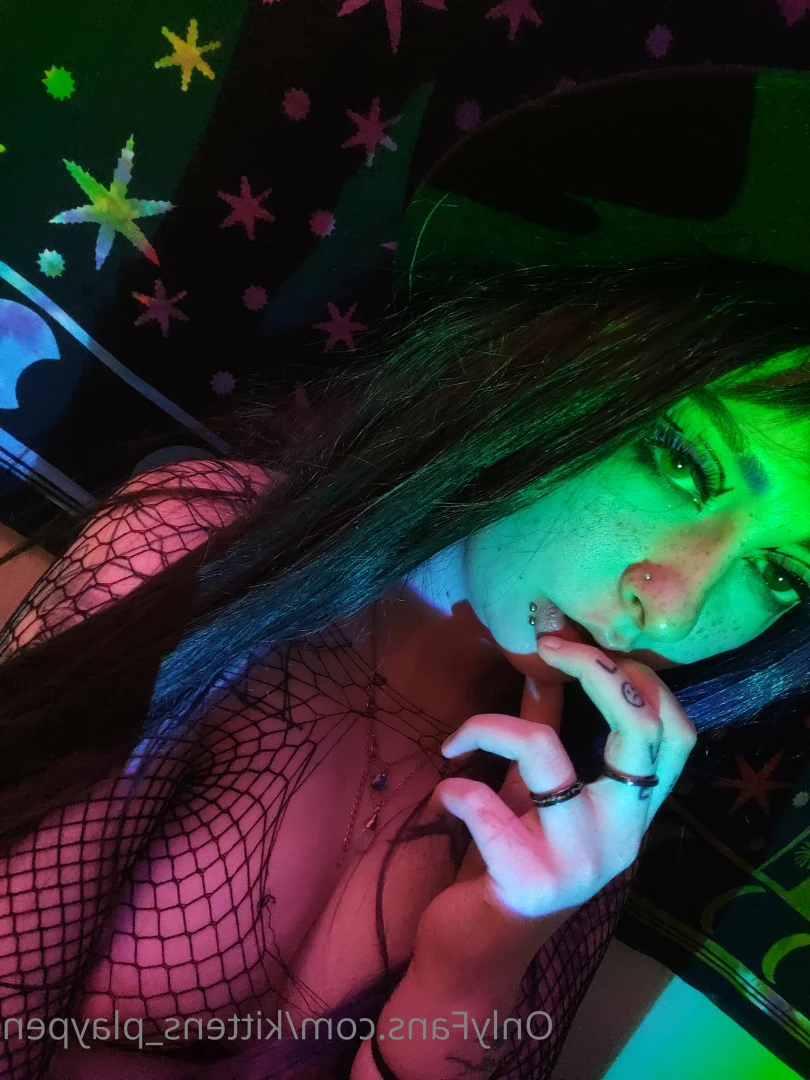 Kitten/Kat🐈🌸 [ kittens_playpen ] Onlyfans leaked photo 10682685 on Hotleaks.tv