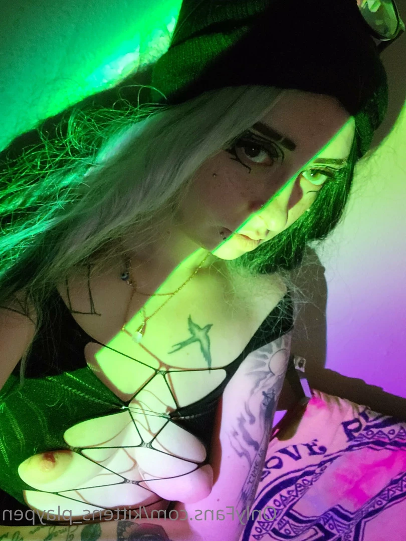 Kitten/Kat🐈🌸 [ kittens_playpen ] Onlyfans leaked photo 10685527 on Hotleaks.tv