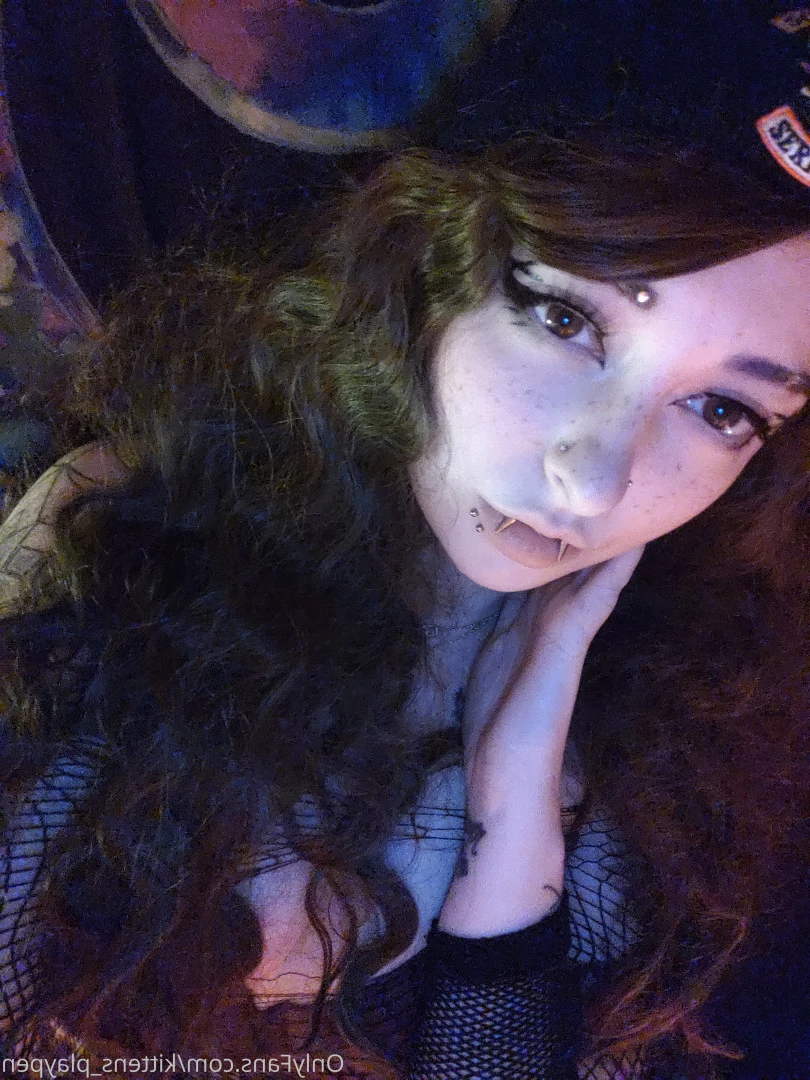 Kitten/Kat🐈🌸 [ kittens_playpen ] Onlyfans leaked photo 10698326 on Hotleaks.tv