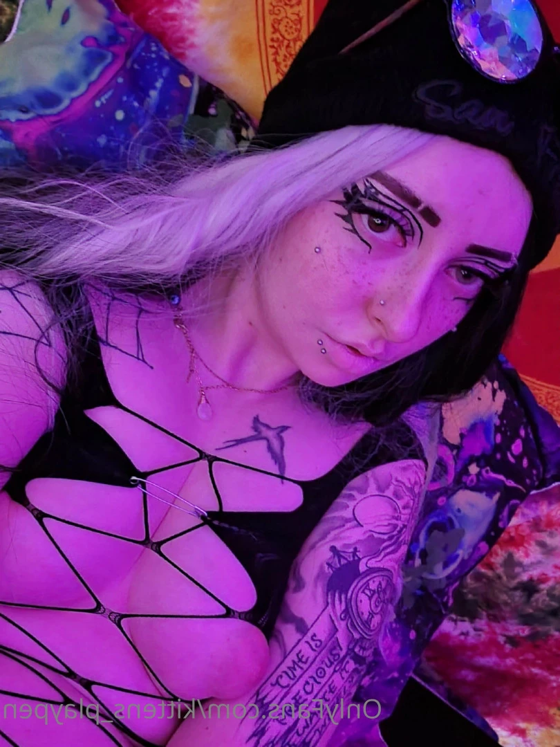 Kitten/Kat🐈🌸 [ kittens_playpen ] Onlyfans leaked photo 10700543 on Hotleaks.tv