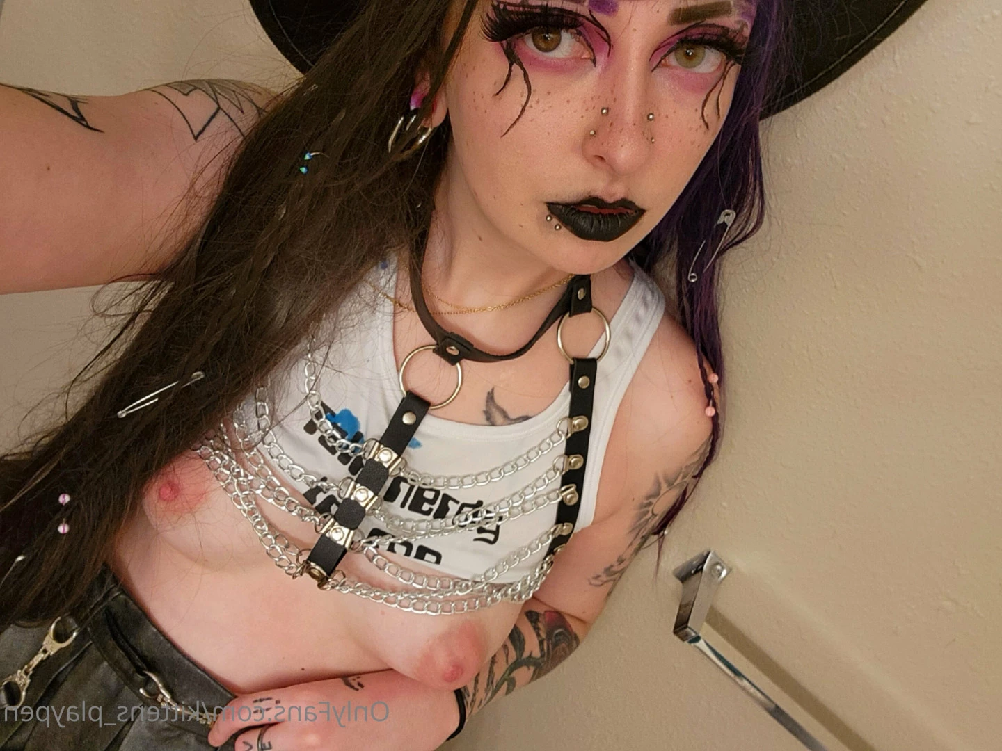 Kitten/Kat🐈🌸 [ kittens_playpen ] Onlyfans leaked photo 10701961 on Hotleaks.tv