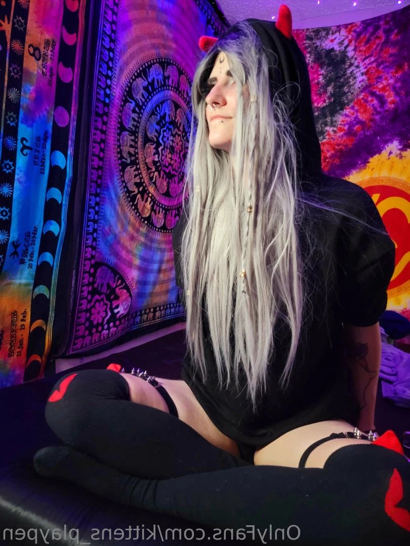 Kitten/Kat🐈🌸 [ kittens_playpen ] Onlyfans leaked photo 10705448 on Hotleaks.tv