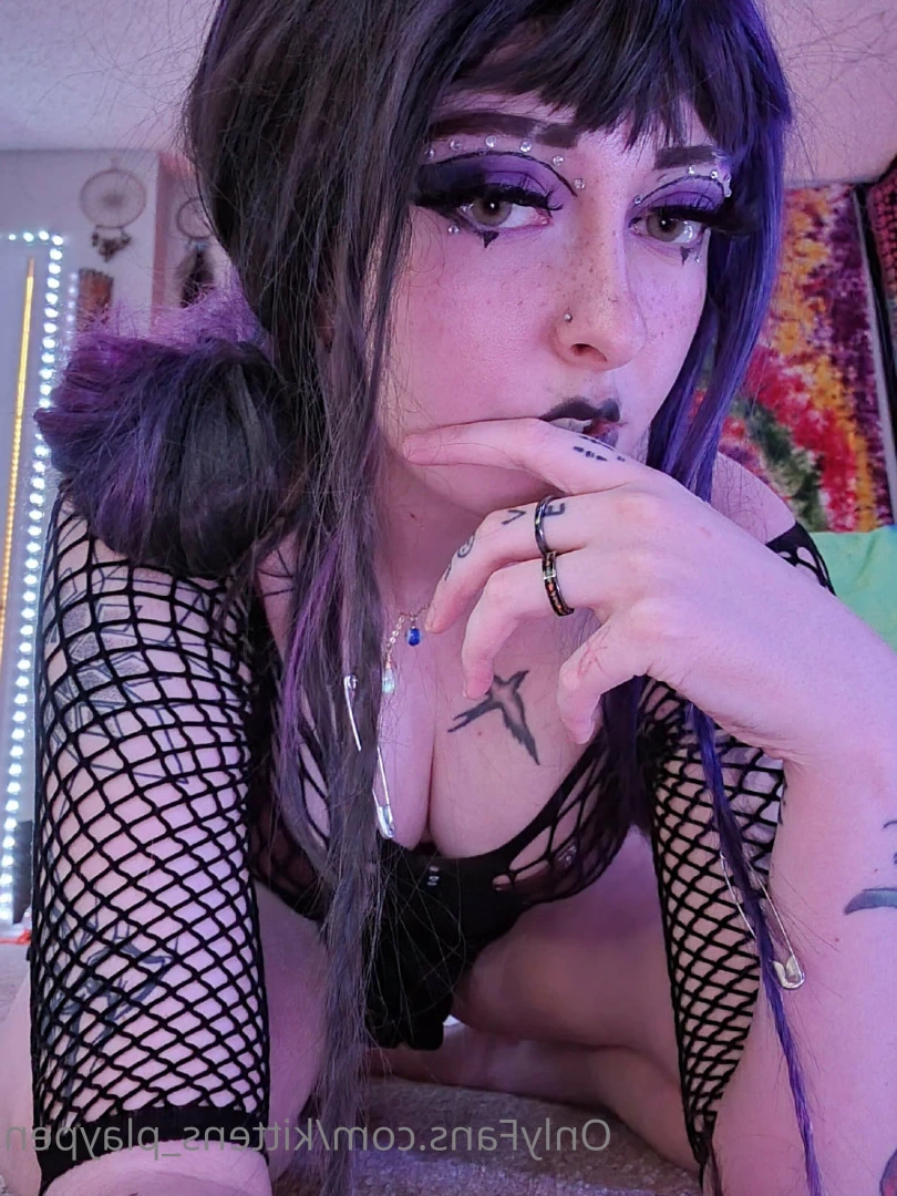 Kitten/Kat🐈🌸 [ kittens_playpen ] Onlyfans leaked photo 10717837 on Hotleaks.tv