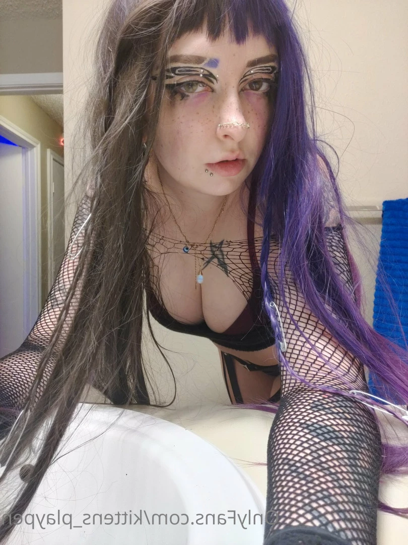 Kitten/Kat🐈🌸 [ kittens_playpen ] Onlyfans leaked photo 10719037 on Hotleaks.tv