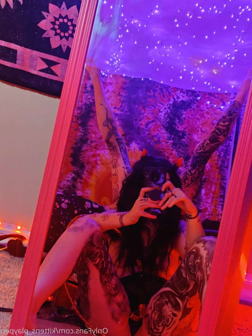 Kitten/Kat🐈🌸 [ kittens_playpen ] Onlyfans leaked photo 10726987 on Hotleaks.tv