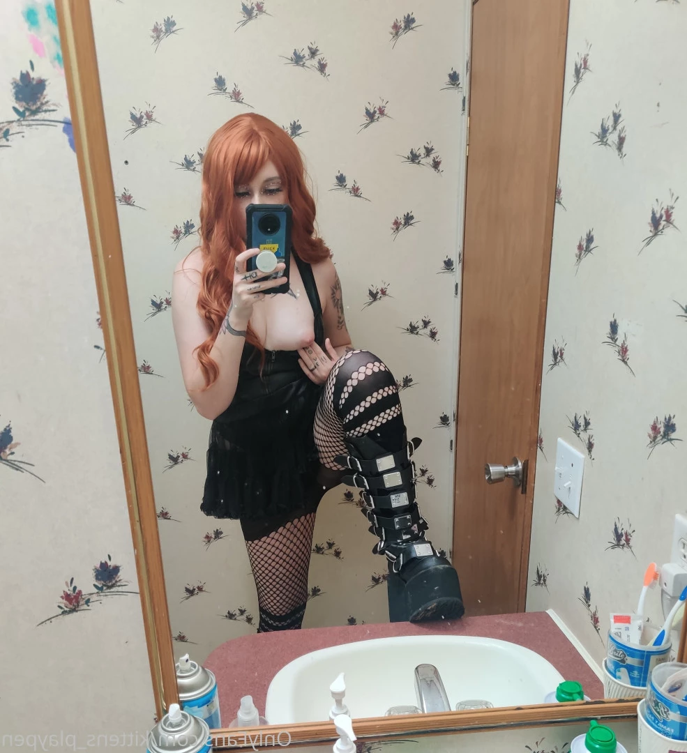 Kitten/Kat🐈🌸 [ kittens_playpen ] Onlyfans leaked photo 10732776 on Hotleaks.tv