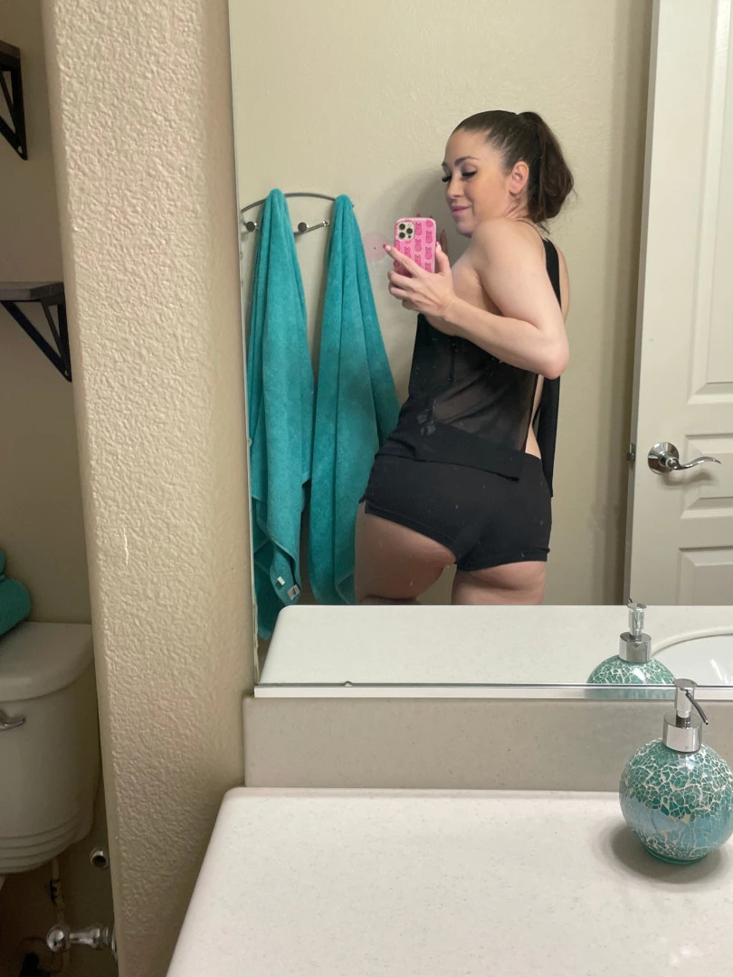 Kristina Rae💋Army Vet🇺🇸Mom Next Door [ kristina_rae_all_in ] Onlyfans leaked photo 7388028 on Hotleaks.tv