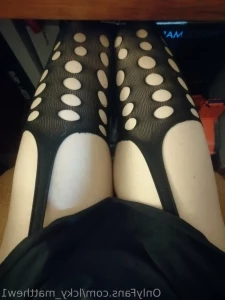 7373297