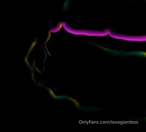lovegiantess Onlyfans leaked video 13288381 on Hotleaks.tv