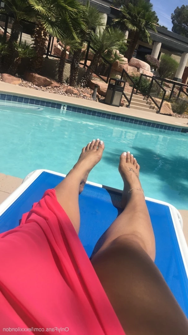 Lexxxi London [ lexxxilondon ] Onlyfans leaked photo 6865235 on Hotleaks.tv