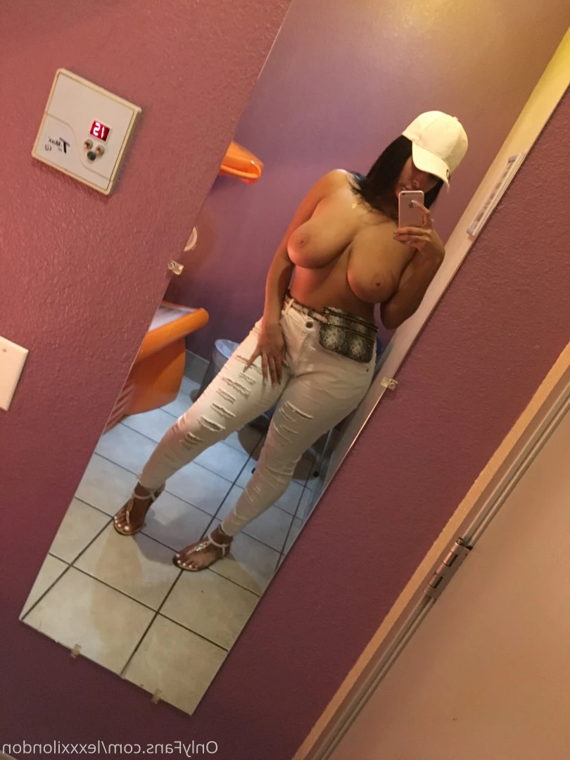 Lexxxi London [ lexxxilondon ] Onlyfans leaked photo 6865376 on Hotleaks.tv