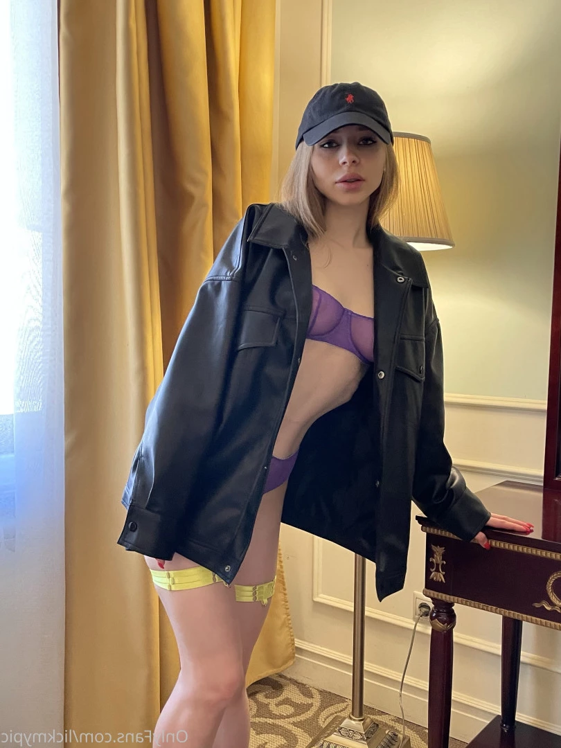 Alexa Martens [ lickmypic ] Onlyfans leaked photo 6863577 on Hotleaks.tv