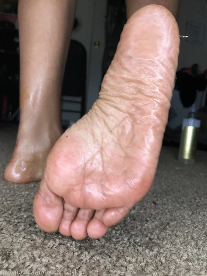 littleebonyfeet Onlyfans leaked photo 7355678 on Hotleaks.tv