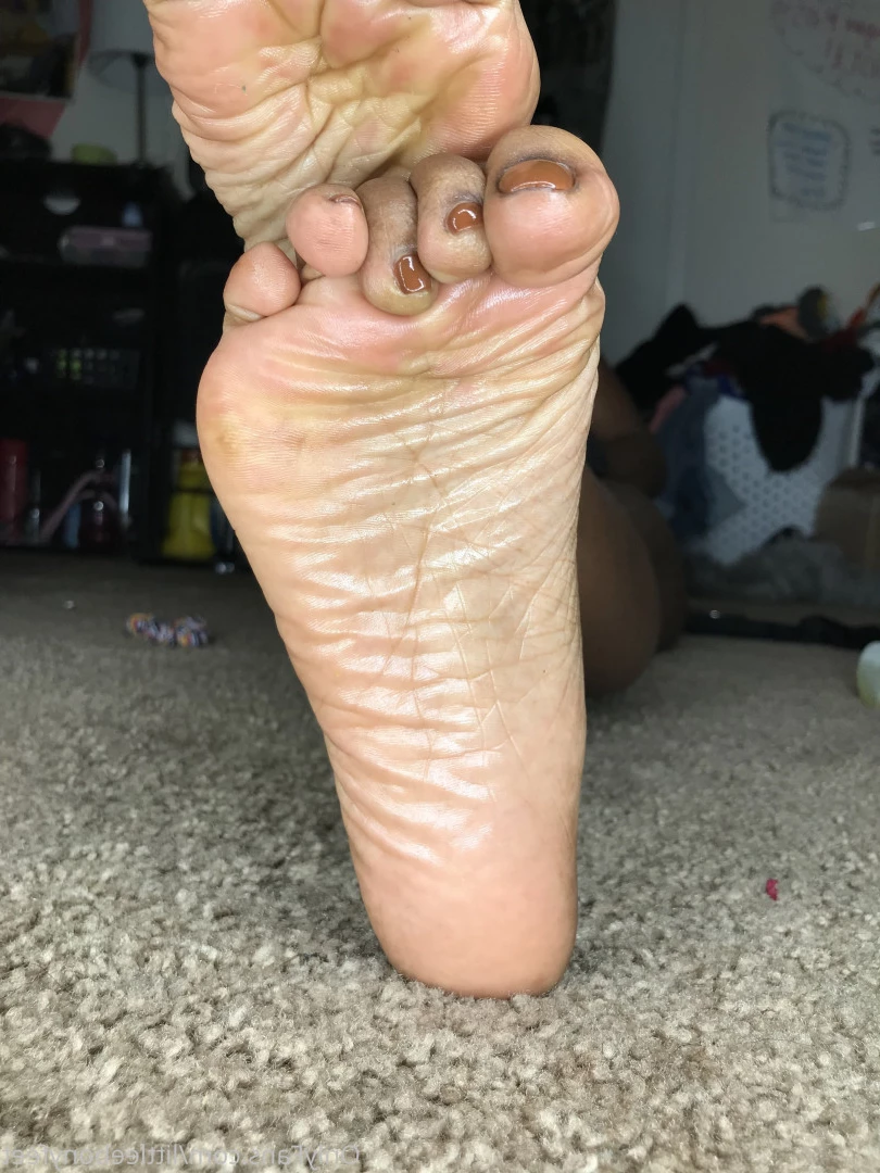 littleebonyfeet Onlyfans leaked photo 7356102 on Hotleaks.tv